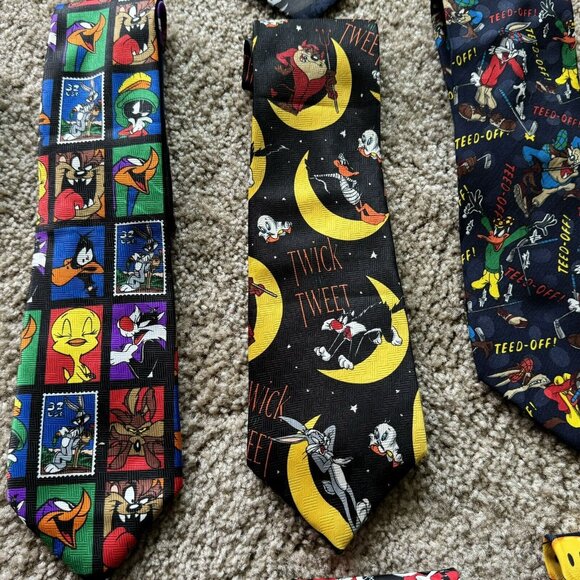 VTG 90s Looney Tunes Neckties Lot of 12 AOP Baseball Halloween Valentine's Day - Picture 7 of 13